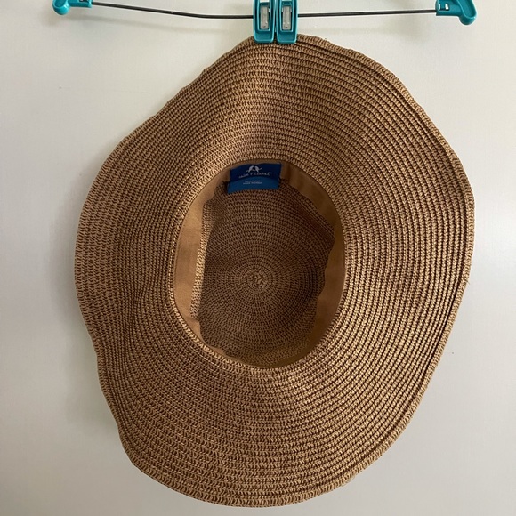 Chloe & Isabel Floppy Straw paper hat - Picture 6 of 6